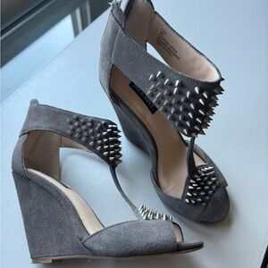 Shoemint Spiked Gray Wedges